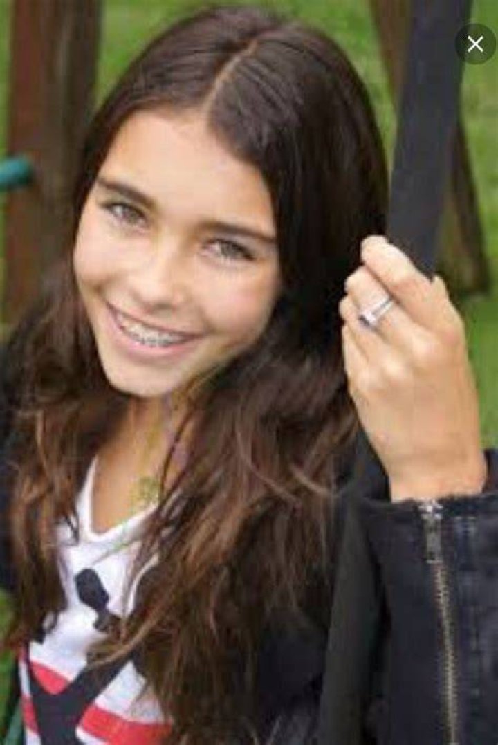 Young Madison Beer with her brother
